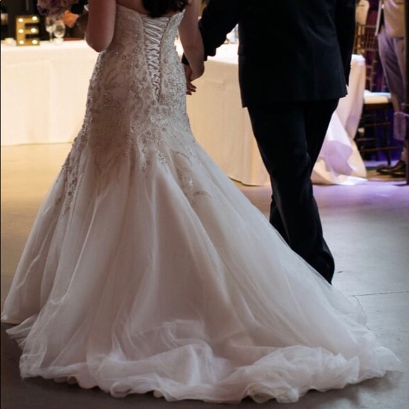 Kenneth Winston Gown - Picture 5 of 5